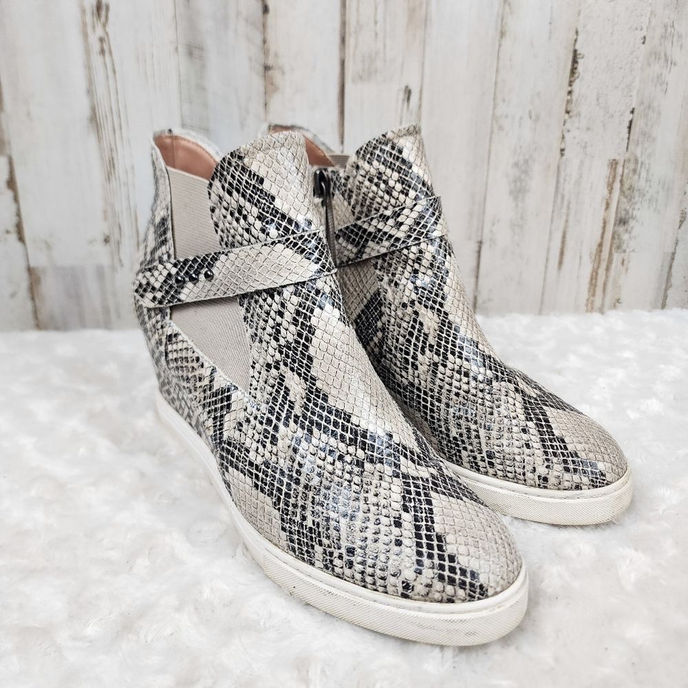 Linea Paolo Freshton Snakeskin Wedge Booties Black & Beige Size 8.5